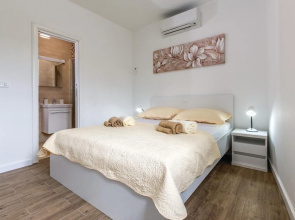 Nice Home in Srinjine With 2 Bedrooms, Wifi and Outdoor Swimming Pool