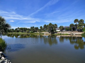Castle by the Sea, 7 Bedroom, Ocean View, Putting Green, Tiki Bar, Sleeps 17