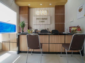 Penginapan Timur by Oyo Rooms