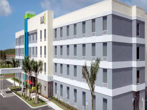 Home2 Suites by Hilton Fort Myers Airport