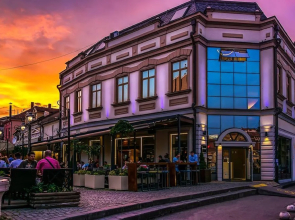 Eter Hotel