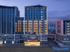 Venus Royal Hotel (Jinan Daming Lake Park Dongchang Subway Station Branch)
