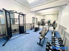Coastal 1-Bed Apt w/ Free Gym, Parking & Garden