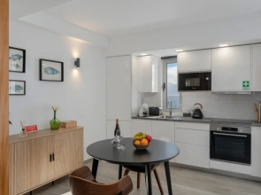 Premium Quiet Apt, Funchal Seafront | Oceanbreeze