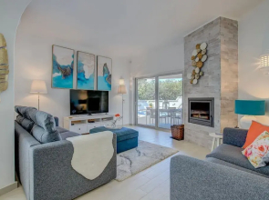 66 ADM Clara Beautifully Renovated Villa