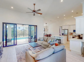 117 South Heathwood Drive