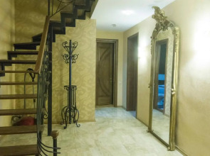 Vake Cozy Appartament With 3 Bedrooms.