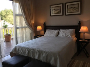 EaglesNest Linden - Adults Only