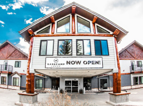 Basecamp Lodge Canmore