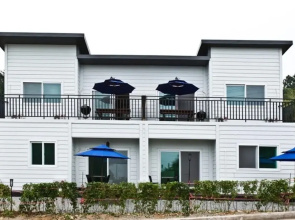 Namhae Seomnara Hayanjip Pension