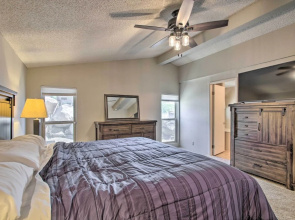 Family-friendly Home ~ 1 Mi to Kern River!