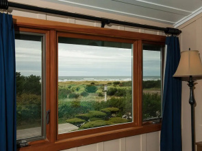 The Tides 4 Br home by RedAwning