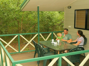 Capricorn Caves - Caravan Park