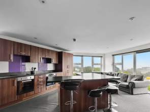 8 Bed Apartment @ Derriford Stays by Pureserviced