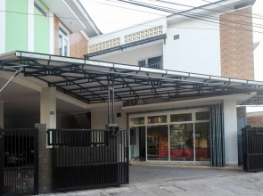 RedDoorz Syariah near Transmart Pabelan Solo