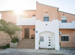 Dalmatian Apartments Bilice