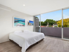 Bondi Beach Studio King Suite + Balcony