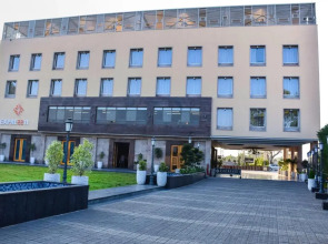 Express11 Hotel