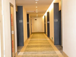 Green Tree Inn Express Inner Mongolia Tongliao Zalute Qi Lubei Town People's Hospital