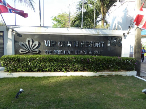 VIP Chain Resort