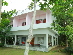orchid lake view homestay
