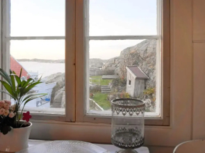 Panoramic Sea Views in Skarhamn-by Traum