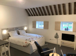 Iselmarpleats Comfortabele Studio met badkamer