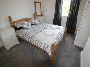 Tyn y Pwll Apartments by Cardiff Holiday Homes
