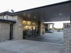 Aastro Dish Motor Inn