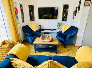 Captains Rest - 2 bedroom apartment in the heart of Brixham