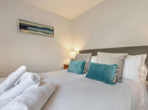 10 Putsborough - Luxury Apartment at Byron Woolacombe, only 4 minute walk to Woolacombe Beach!