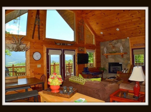 Heintooga - 2 Br cabin by RedAwning