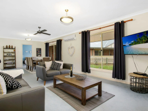 Valley View Townhouse - on the RAIL TRAIL