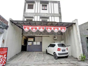 OYO 90477 Kedung Anyar Residence
