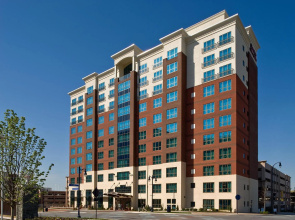 Hampton Inn & Suites National Harbor - Alexandria Area