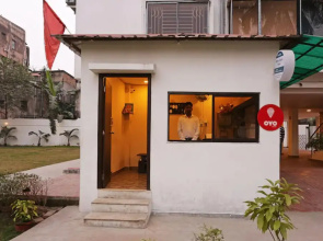 Goroomgo White Palace Hotel & Resort New Alipore Kolkata