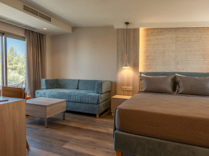 Wellnest Hotel