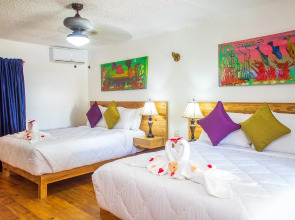 Hotel and Dive Center Roatan Yacht Club