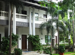 Button Eyes Resort