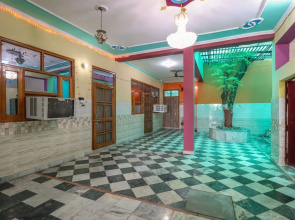 OYO Flagship 49061 Dev Hotel & Restaurant