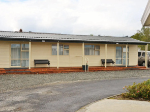 Esplanade Motels
