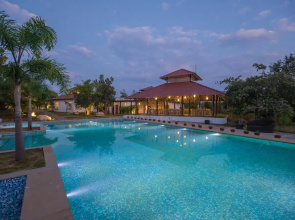 Tuli Veer Bagh Resort and Spa