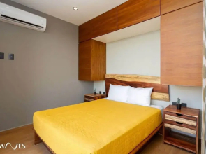 1 Br. W/park Views in Condo W/gym + Sauna + Steam