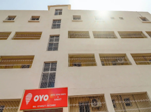 OYO Flagship 79612 Hotel Sidhu Kanhu & Banquet