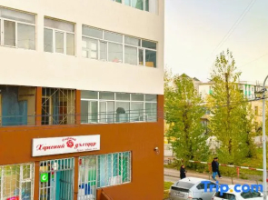 Apartment 44, spacious living area, separate kitchen & 1 bedroom