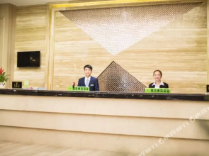 雷克泰酒店(阜阳汽车南站红旗中学店)