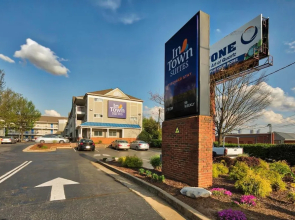 InTown Suites Extended Stay Atlanta GA - West Midtown
