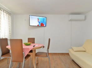 Apartment 1713