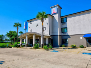 OYO Townhouse Beaumont Medical Center Area