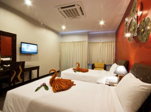 YouDee Hotel Patong (formerly Meir Jarr Hotel)